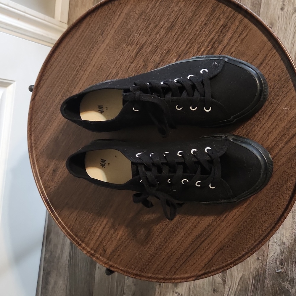 Platform sneakers